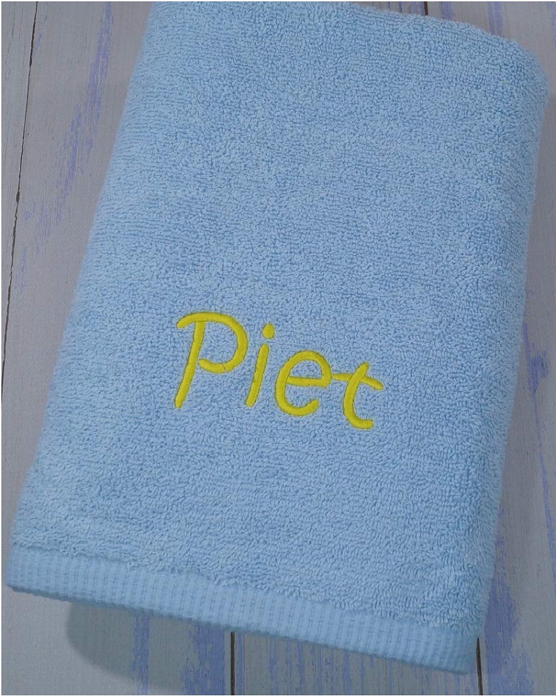 Handtuch mit Namen – Hellblau – 70×140