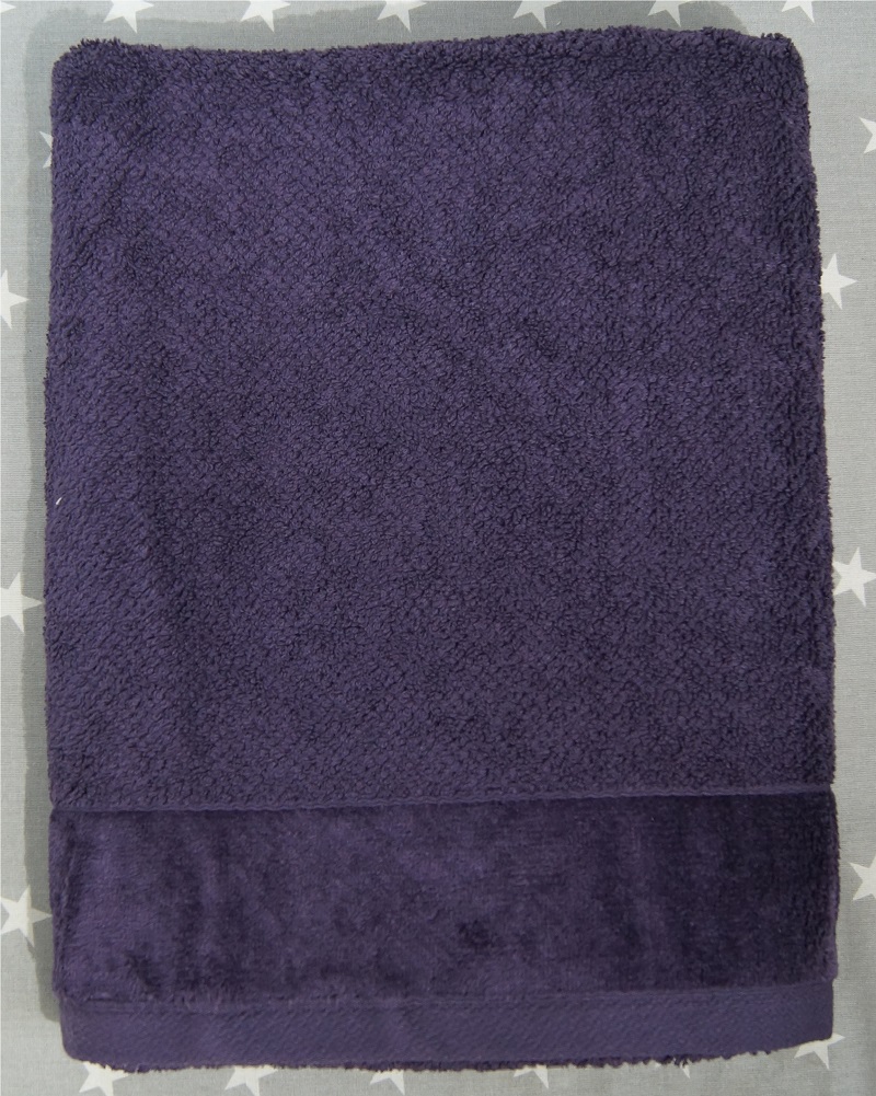 Handtuch mit Namen – Violett – 30×50