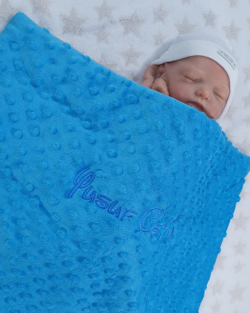 Zweilagige Babydecke mit Namen 50×75 – Blau