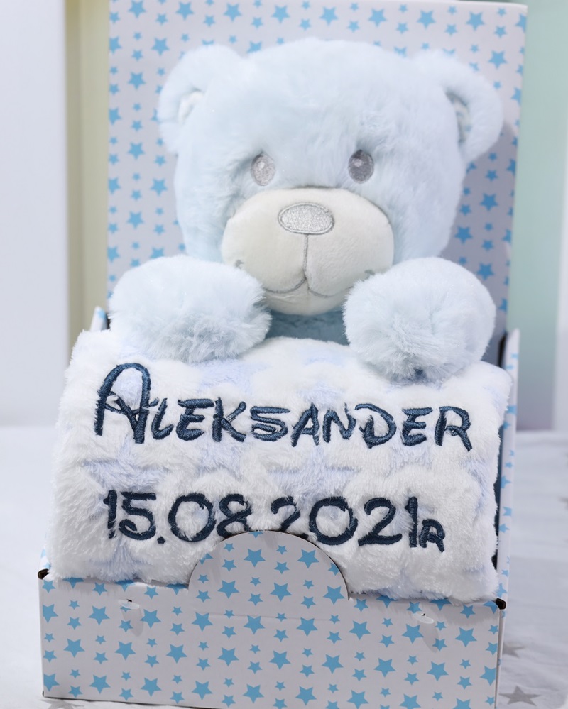 Geschenkset – Babydecke mit Namen + Blau Teddybär